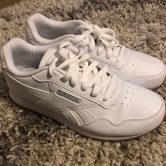 All white gum bottom Reeboks - Picture 1 of 4